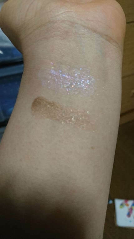 プリズム パウダーアイカラー/リンメル ロンドン/単色アイシャドウを使ったクチコミ(2枚目)