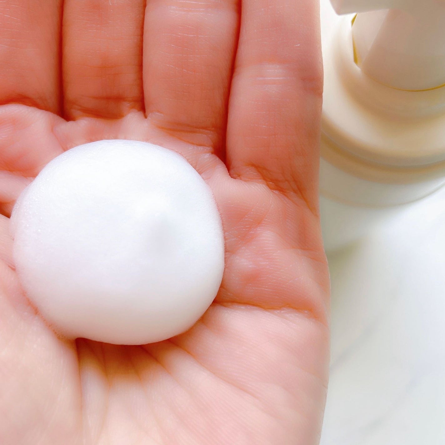 モイスチャーフォームソープ/Ulucia/バスト・ヒップケアを使ったクチコミ(4枚目)