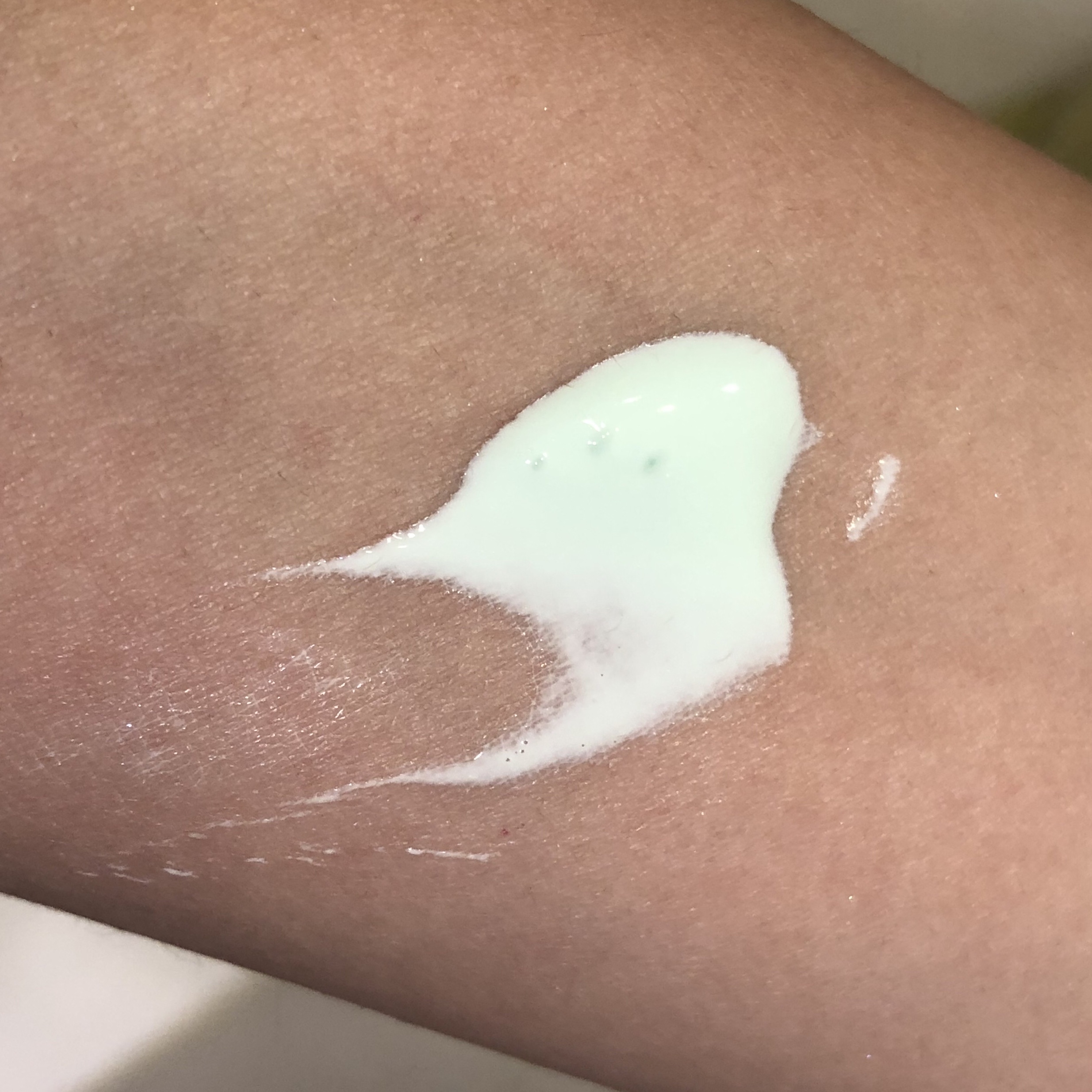 スキンアクア トーンアップUVエッセンス/スキンアクア/日焼け止めクリームを使ったクチコミ（2枚目）