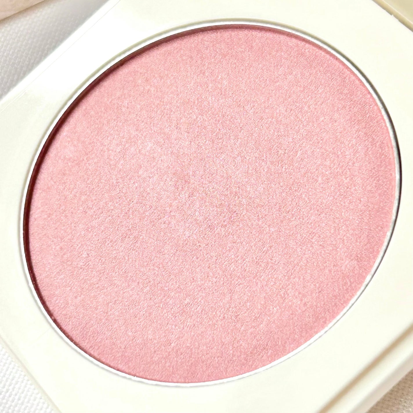 カバーマーク ライティング カラー パウダー/COVERMARK/パウダーチークを使ったクチコミ(2枚目)