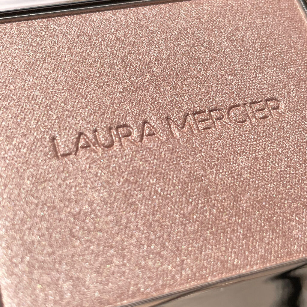 ローズグロウ イルミネーター /ローラ メルシエ/プレストパウダーを使ったクチコミ（2枚目）