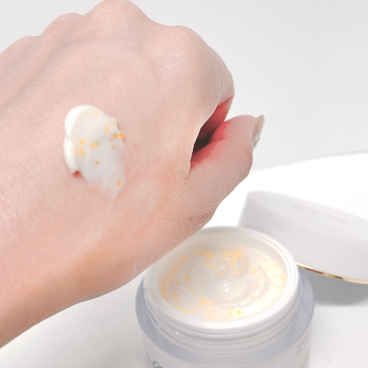 ビタトーニングカプセルクリーム/ダルバ/フェイスクリームを使ったクチコミ(2枚目)