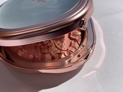 双蓮彫刻ハイライト 02 ローズアンバー/花西子/パウダーハイライトを使ったクチコミ(1枚目)