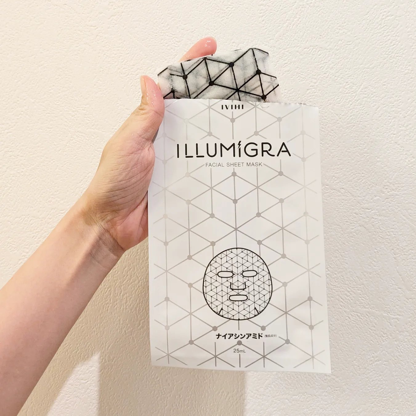 イルミグラフェイシャルシートマスク 1枚入り/IVIHI/シートマスク・パックを使ったクチコミ（2枚目）
