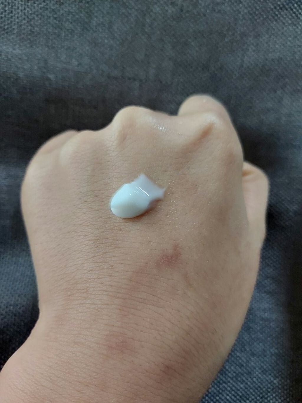 ディヴァインオリーブ ハンドクリーム/ジャンヌ・アン・プロヴァンス/ハンドクリームを使ったクチコミ(3枚目)