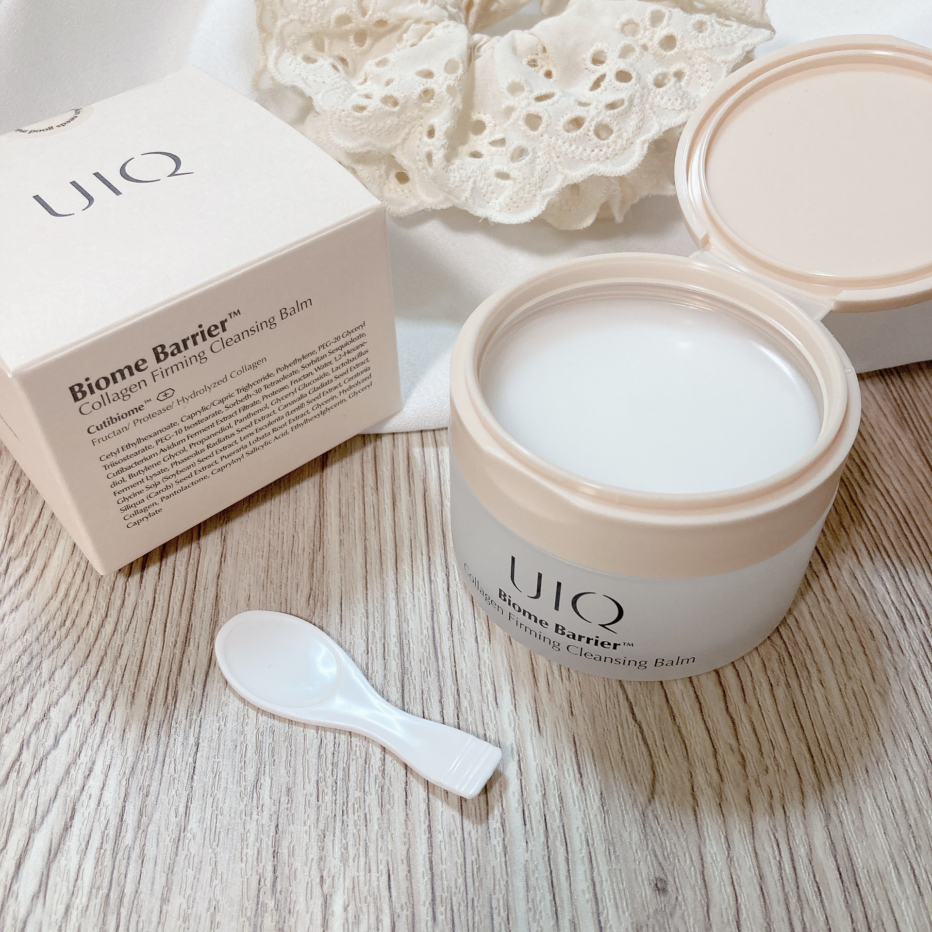 #PR UIQのバイオームバリアコラーゲンファーミングクレンジングバームを #提供 して頂き使ってみました🤍

こちらのクレンジング2つ目でお気に入り！

メイク汚れはもちろん、気になる毛穴汚れも
すっきりOFF◎

洗った後もつっぱらな