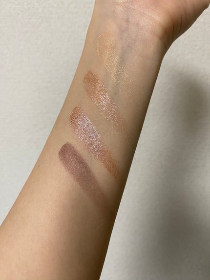 リュクス アイシャドウ クォード グロウ ウィズ ラブ コレクション/BOBBI BROWN/アイシャドウパレットを使ったクチコミ(3枚目)