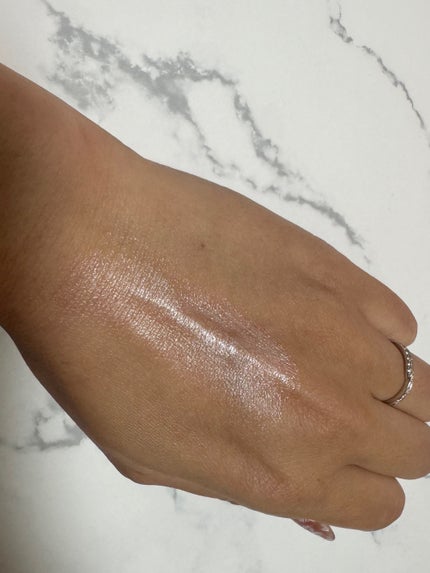 プリズム・リーブル・ スキンケアリング・ハイライター/GIVENCHY/リキッドハイライトを使ったクチコミ(4枚目)