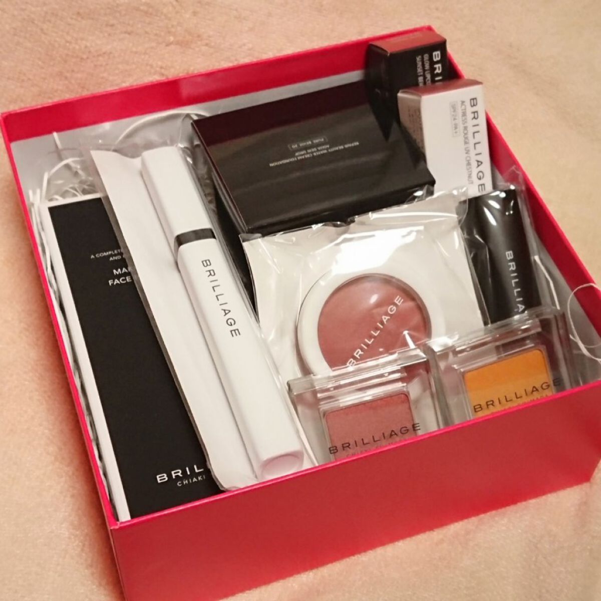 MINMIN on LIPS 「購入したブリリアージュのミステリーボックスが、本日手元に届きま..」(1枚目)