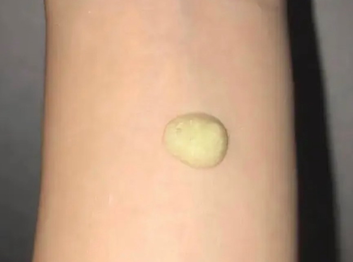 パール ファンデーション プライマー 004 ミュスカデ/PAUL & JOE BEAUTE/化粧下地を使ったクチコミ（2枚目）