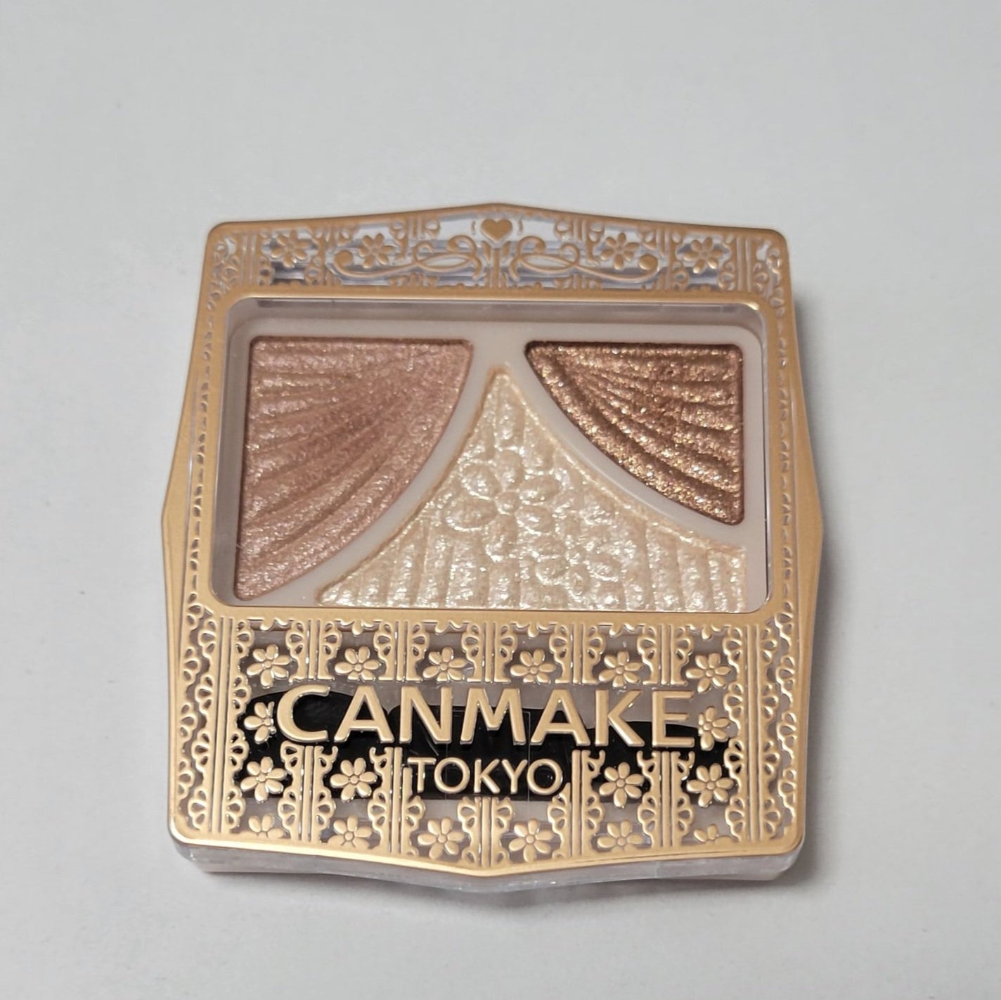 ジューシーピュアアイズ/キャンメイク/アイシャドウパレットを使ったクチコミ(1枚目)