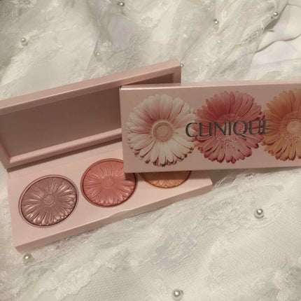 チーク ポップ オン ザ グロウ トリオ パレット/CLINIQUE/パウダーチークを使ったクチコミ(1枚目)