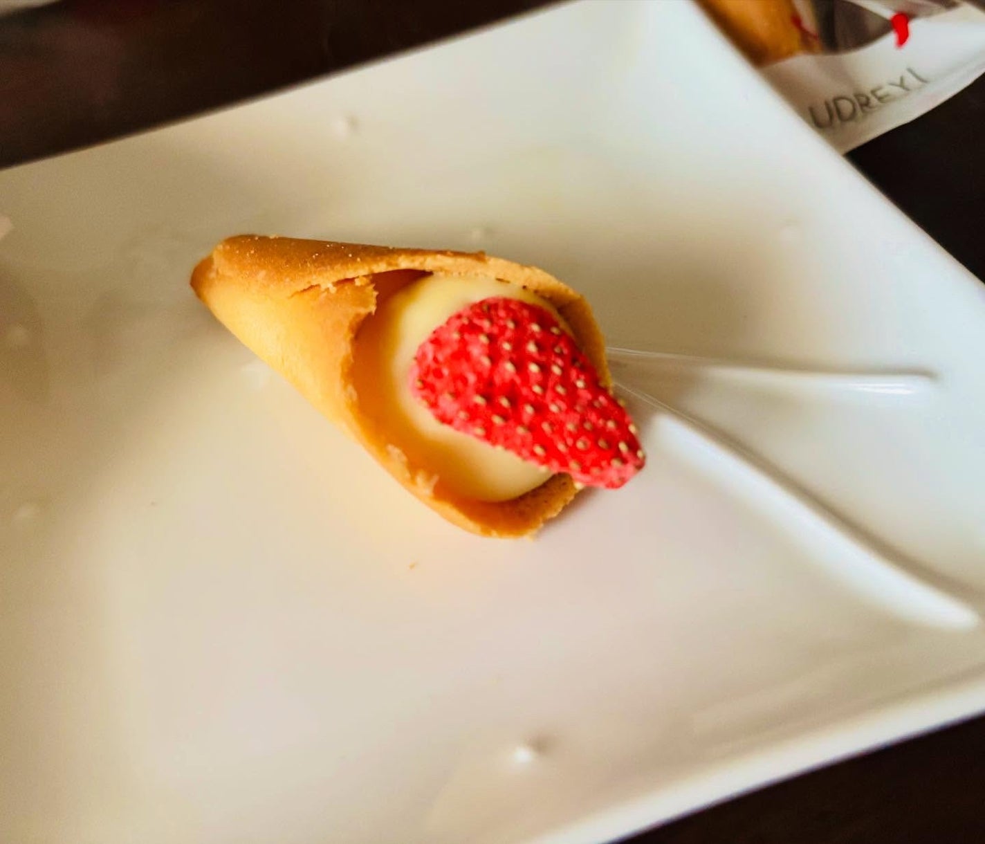 chiekotan on LIPS 「東京駅で贈りたいお土産の人気商品、グレイシアが1月15日(水)..」(3枚目)