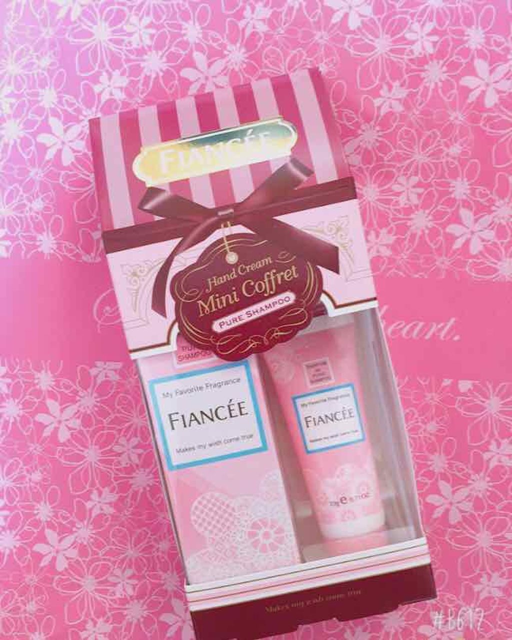 ハンドクリーム ピュアシャンプーの香り/フィアンセ/ハンドクリームを使ったクチコミ（2枚目）