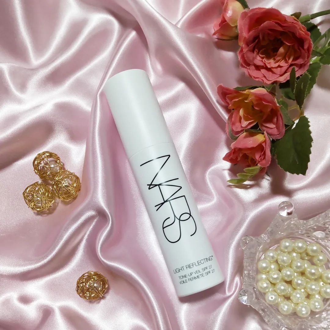 ライトリフレクティング　トーンアップヴェール/NARS/化粧下地を使ったクチコミ（1枚目）