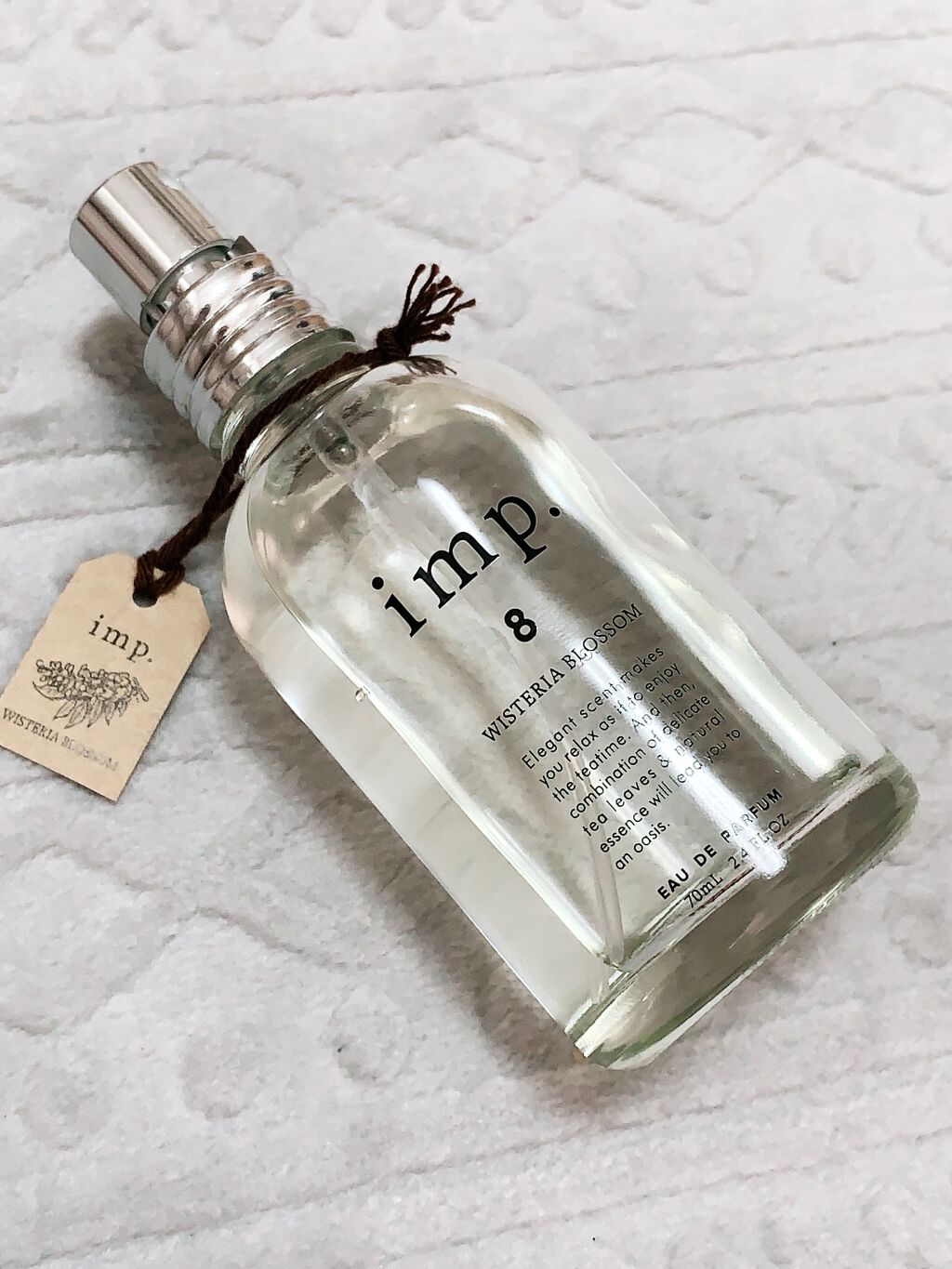 imp.
8 ウィステリア ブロッサム

୨୧┈┈┈┈┈┈┈┈┈┈┈┈୨୧

緑あふれるイングリッシュガーデンを
優雅なパープルブルーで彩る｢ウィステリア(藤)｣から放たれる清楚な香りをベースに、誰からも愛される清楚感を大切にしたフレグラン