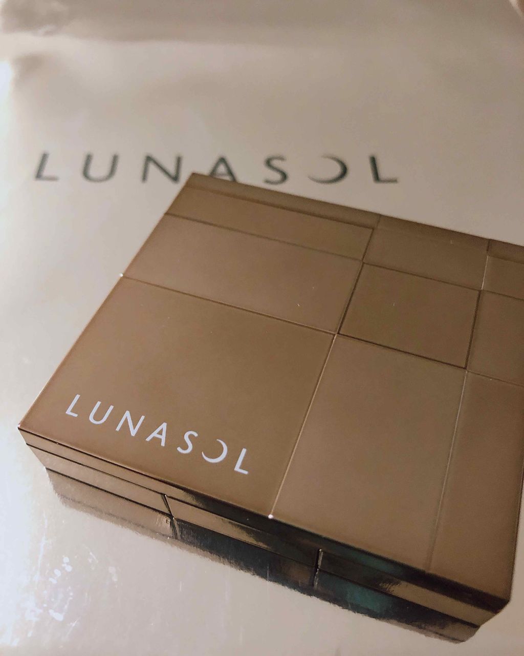 フェザリーニュアンスアイズ/LUNASOL/アイシャドウパレットを使ったクチコミ(2枚目)