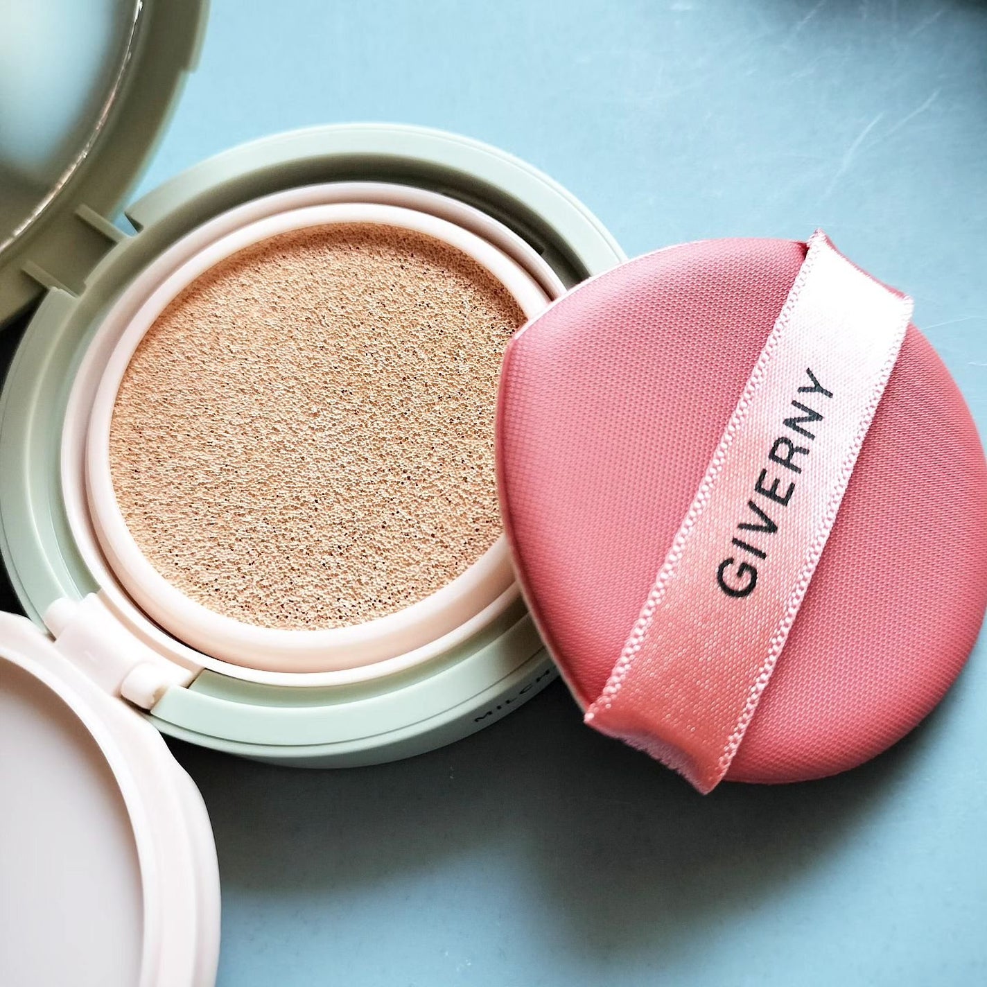 ジヴェルニー 密着カバークッション/GIVERNY/クッションファンデーションを使ったクチコミ(2枚目)