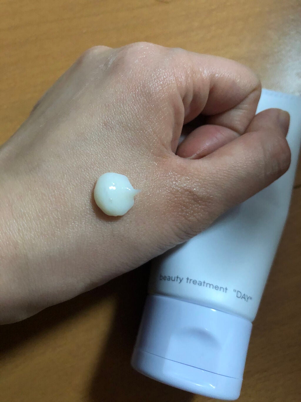 ロブサ・デ・コル デイケアクリーム/ロブサ・デ・コル/ハンドクリームを使ったクチコミ(2枚目)