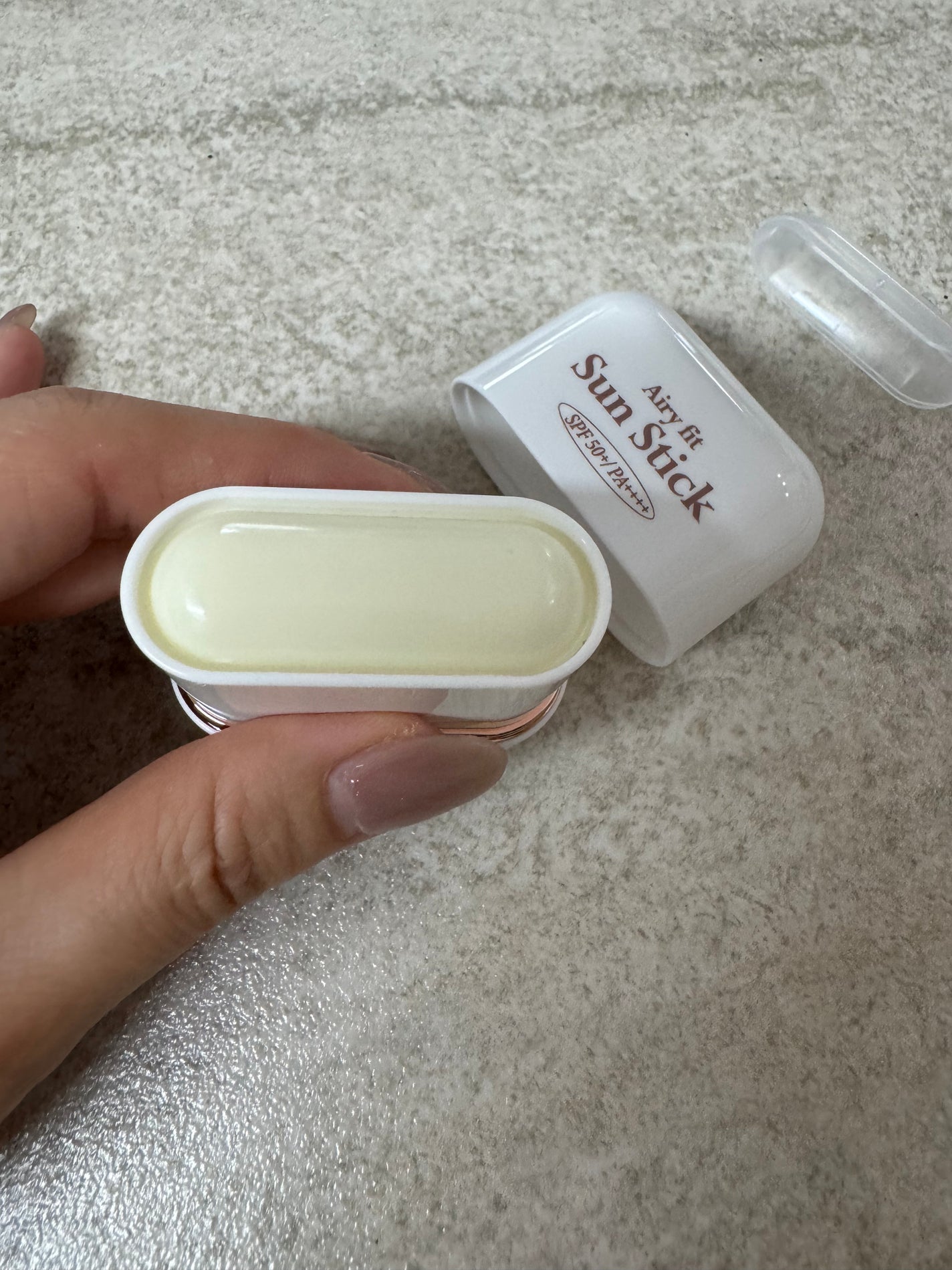 エアリーフィットサンスティック/KAHI/日焼け止めスティックを使ったクチコミ(3枚目)