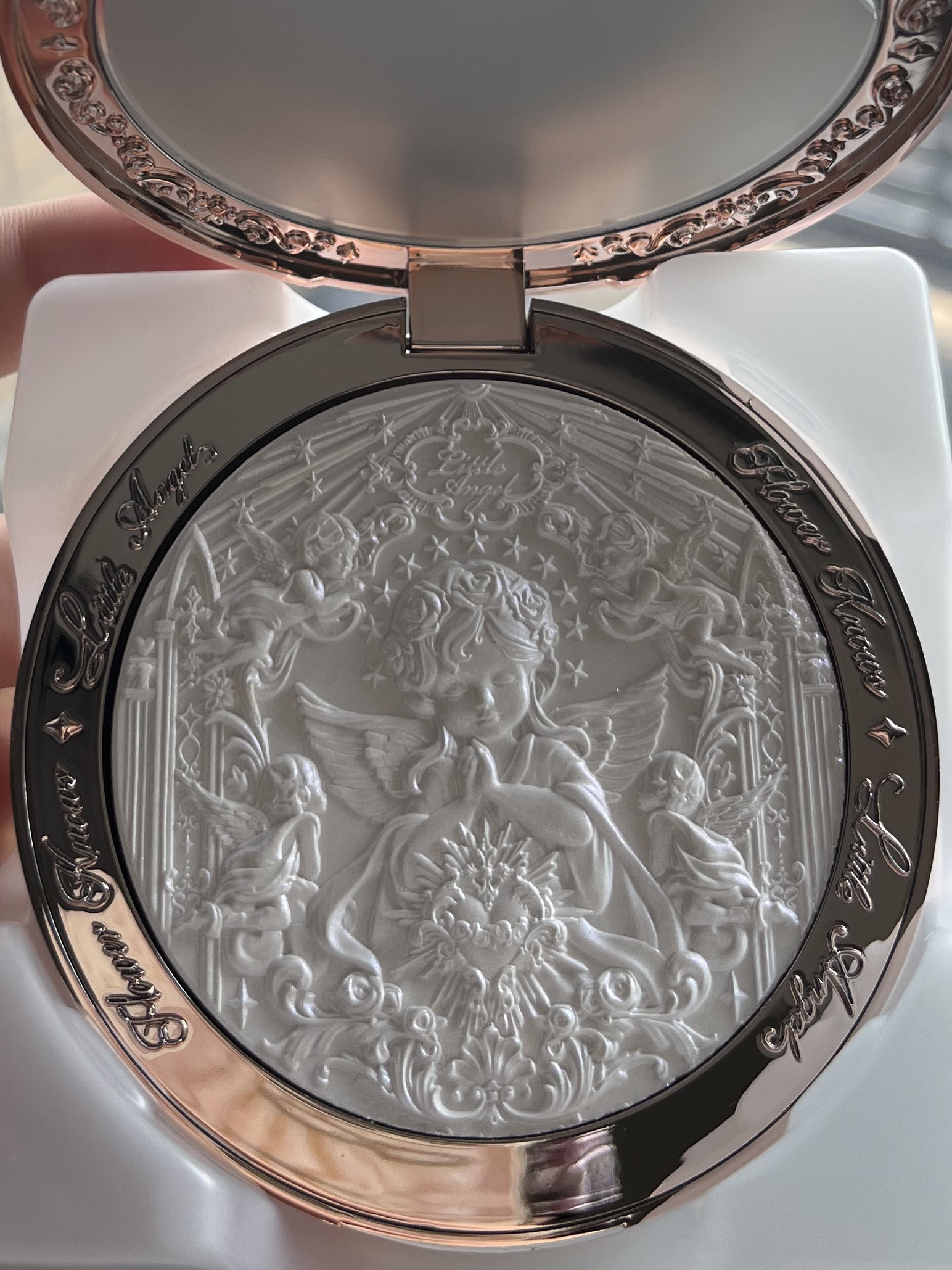 フラワーノーズ リトルエンジェルコレクション ハイライター L04 Moon River (月亮河)/FlowerKnows/パウダーハイライトを使ったクチコミ（2枚目）