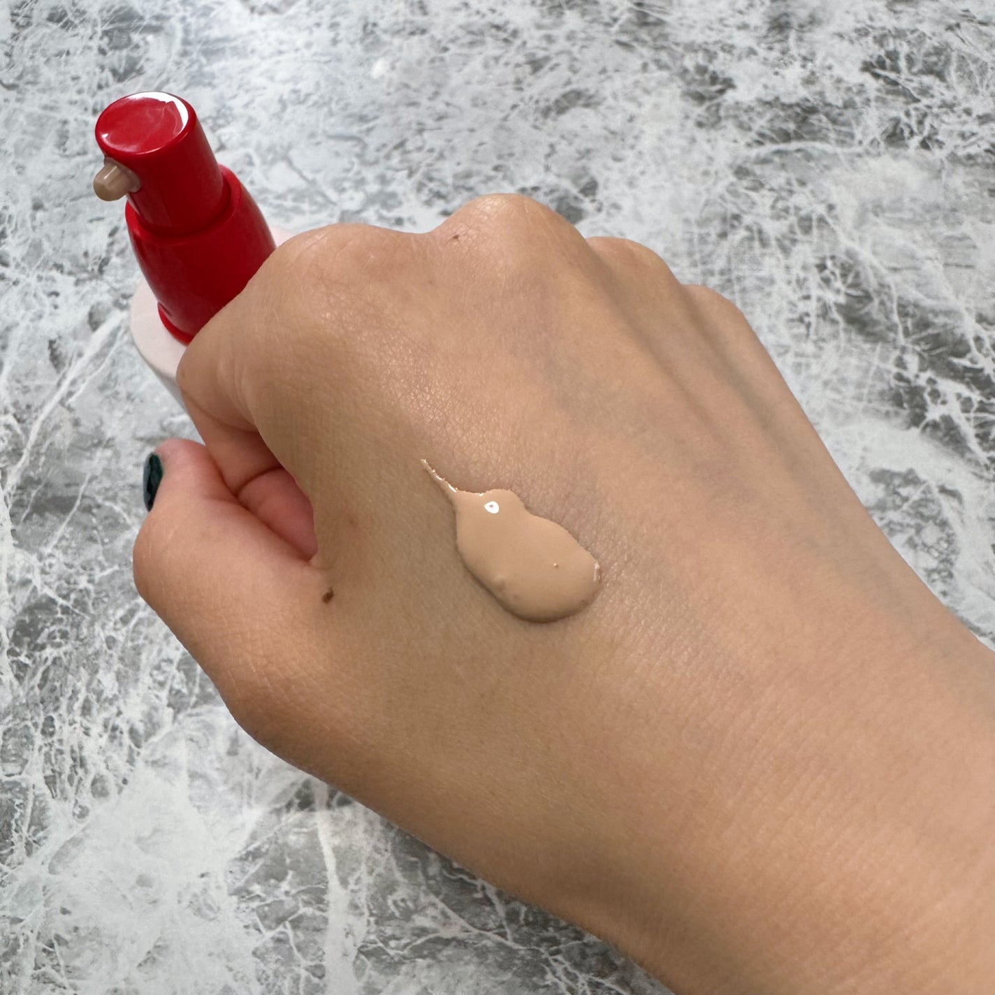 エッセンス スキングロウ ファンデーション/SHISEIDO/リキッドファンデーションを使ったクチコミ(6枚目)