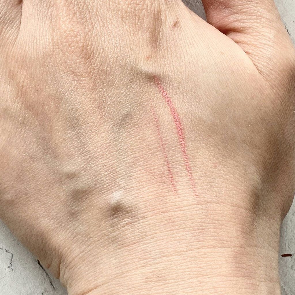 EYE OPENING LINER/UZU BY FLOWFUSHI/リキッドアイライナーを使ったクチコミ(4枚目)