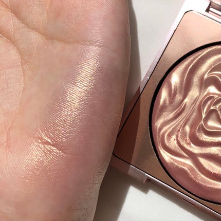 双花彫刻 ハイライト/花西子/パウダーハイライトを使ったクチコミ(4枚目)