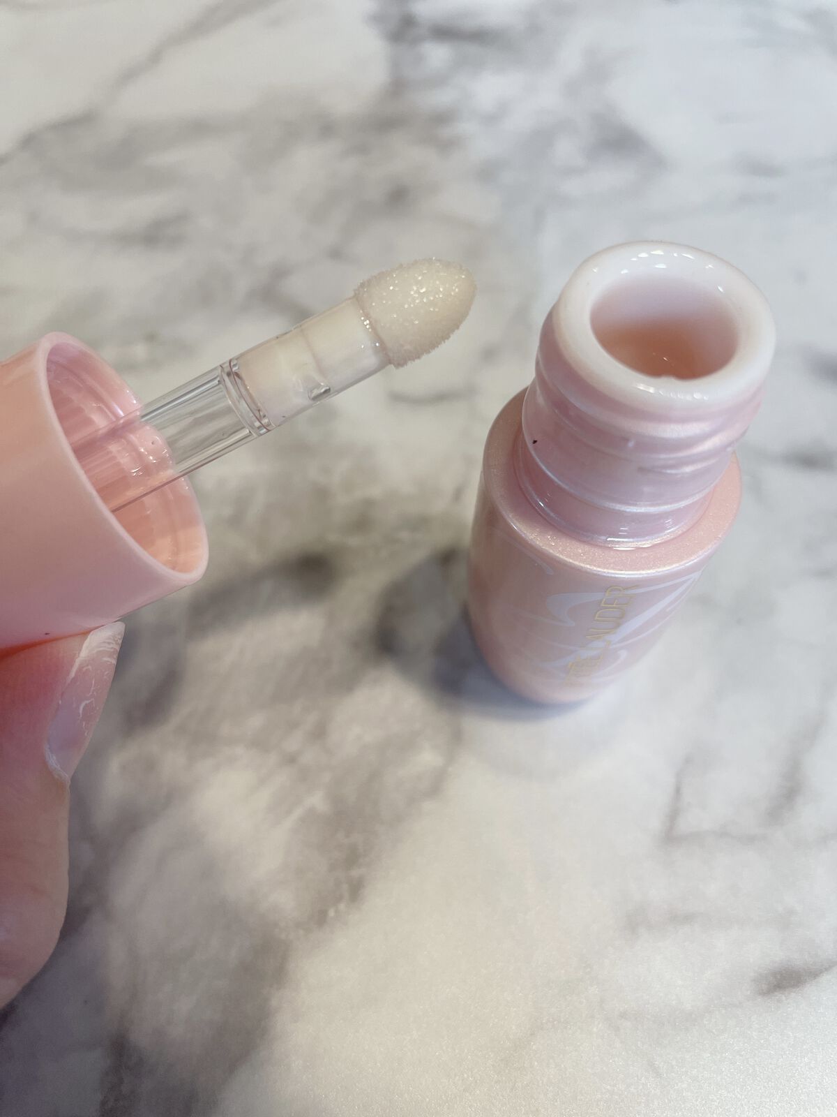 ピュア カラー エンヴィ ナイトタイム リップ オイル セラム/ESTEE LAUDER/リップオイルを使ったクチコミ（3枚目）