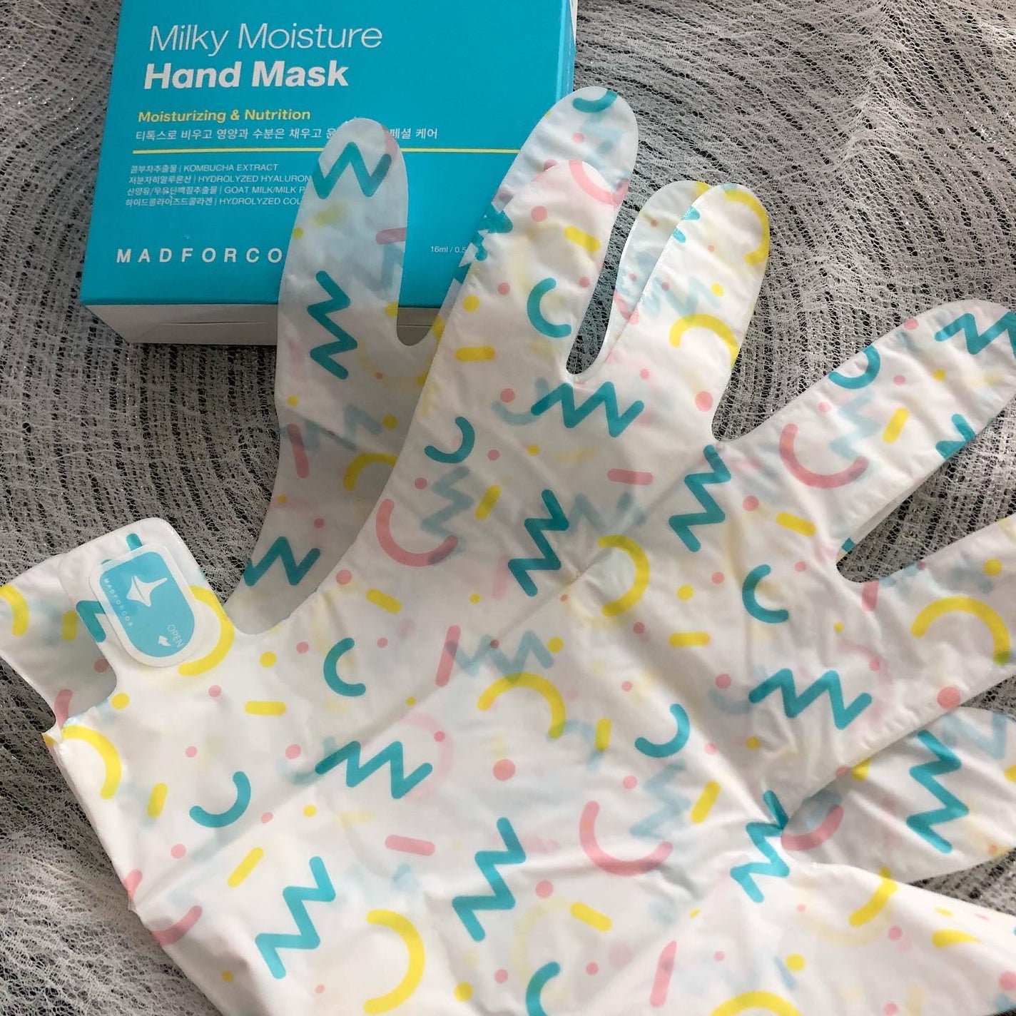 ミルキーモイスチャーハンドマスク/MADFORCOS/ハンドクリームを使ったクチコミ(2枚目)