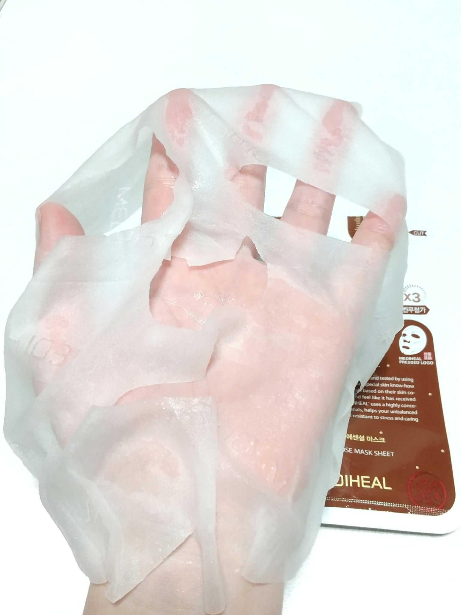 MEDIHEAL プラセンタ リバイタルエッセンシャルマスクEXのクチコミ「⭐️⭐️⭐️⭐️☆
しっとりマスク🤎

MEDIHEAL
プラセンタ リバイタルエッセンシャル.....」（2枚目）