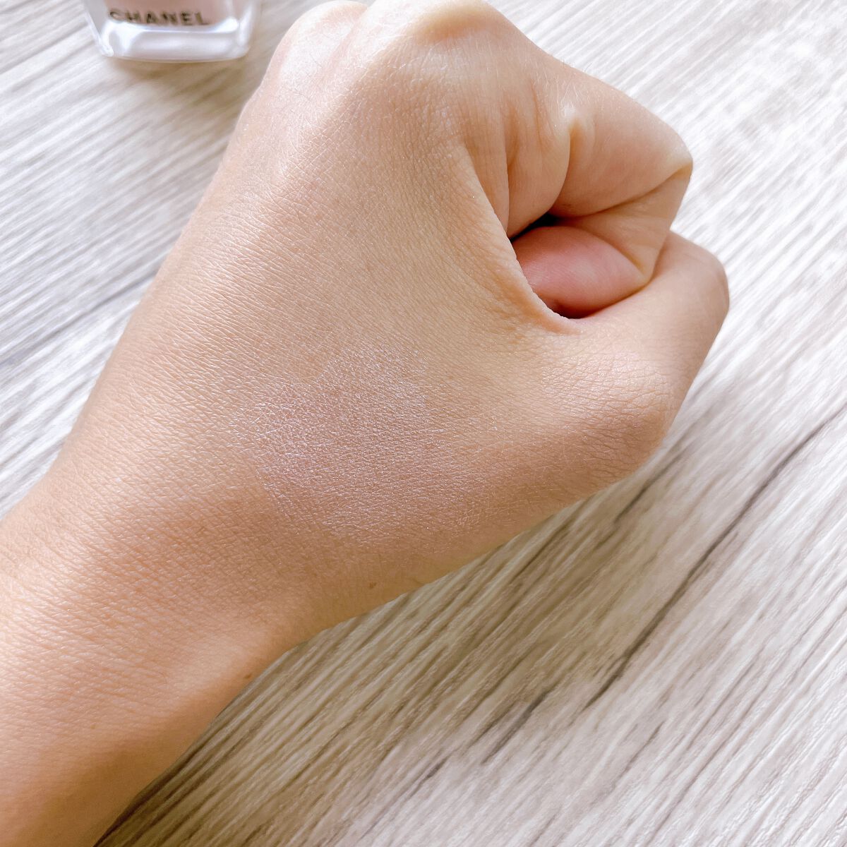 ル ブラン ロージー ドロップス/CHANEL/リキッドハイライトを使ったクチコミ（3枚目）