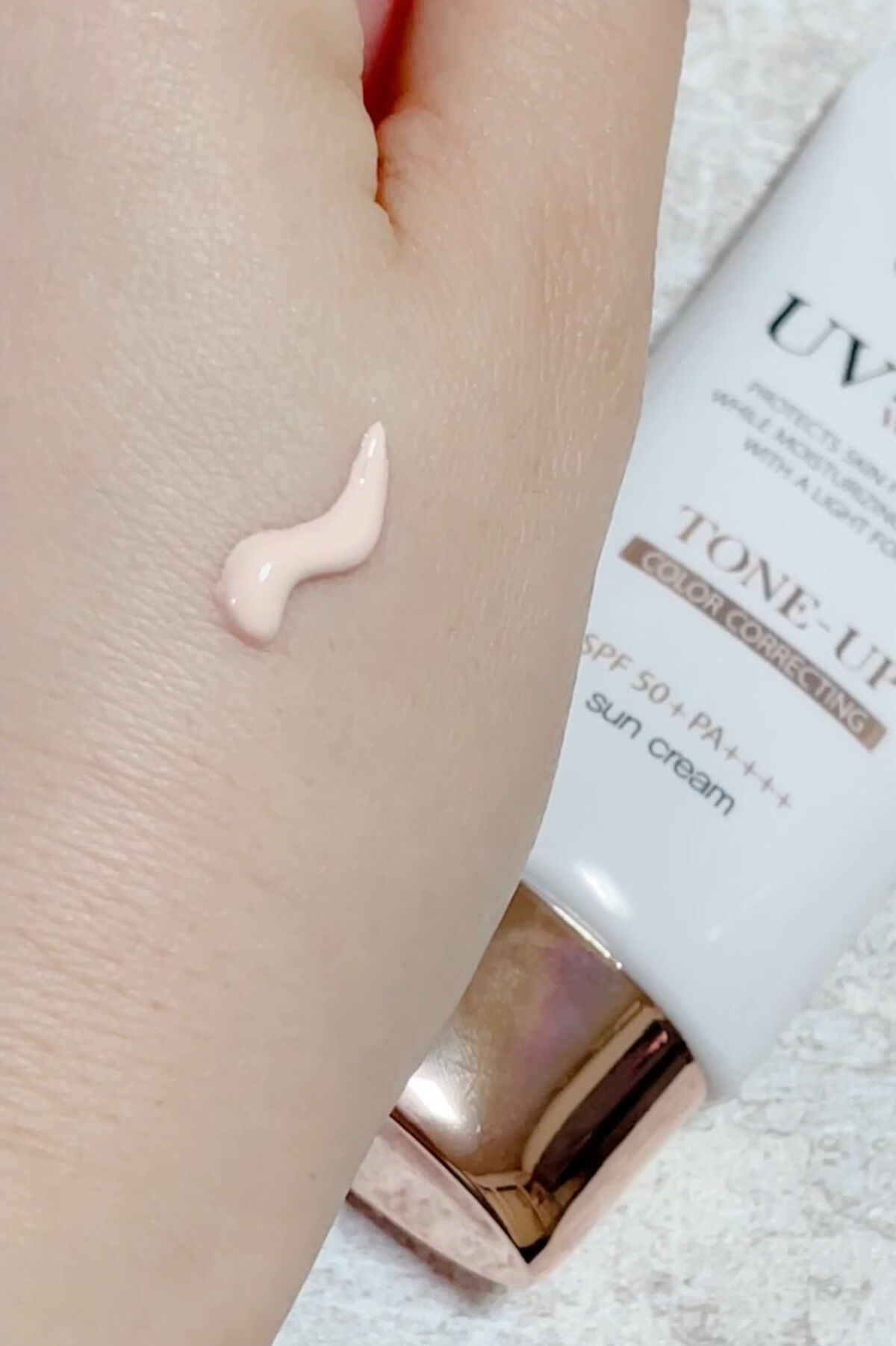 ウォータフルトーンアップサンクリーム/ダルバ/日焼け止めクリームを使ったクチコミ（3枚目）