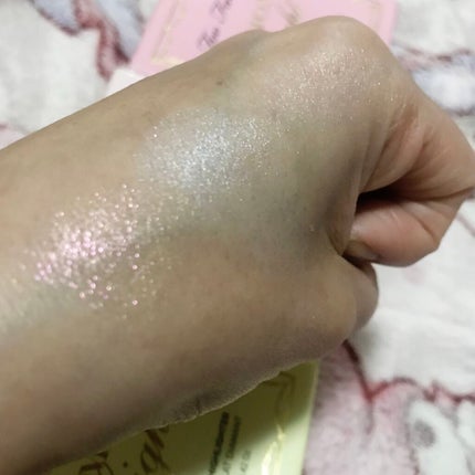 ダイヤモンドライト ハイライター ブラシ/Too Faced/メイクブラシを使ったクチコミ(6枚目)