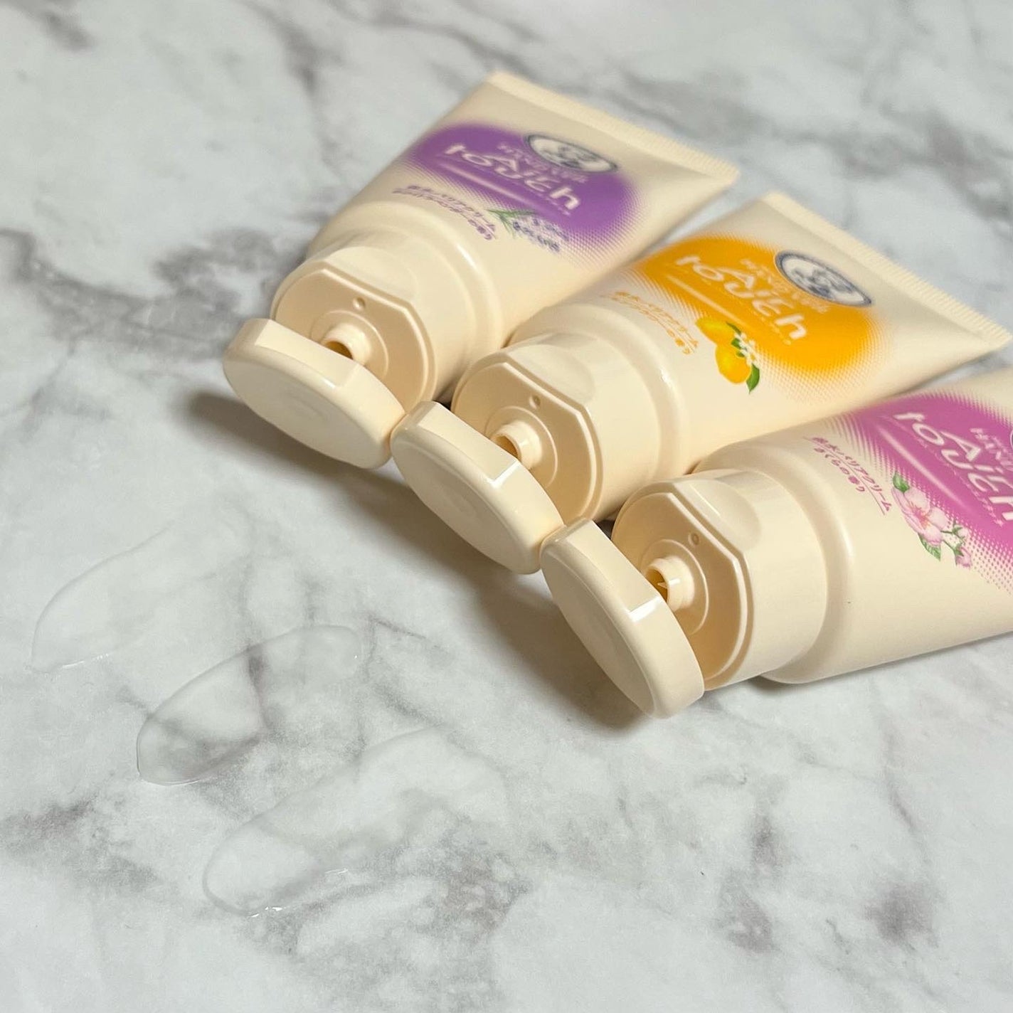 ハンドベールエアタッチ レモンフラワーの香り/メンソレータム/ハンドクリームを使ったクチコミ(6枚目)