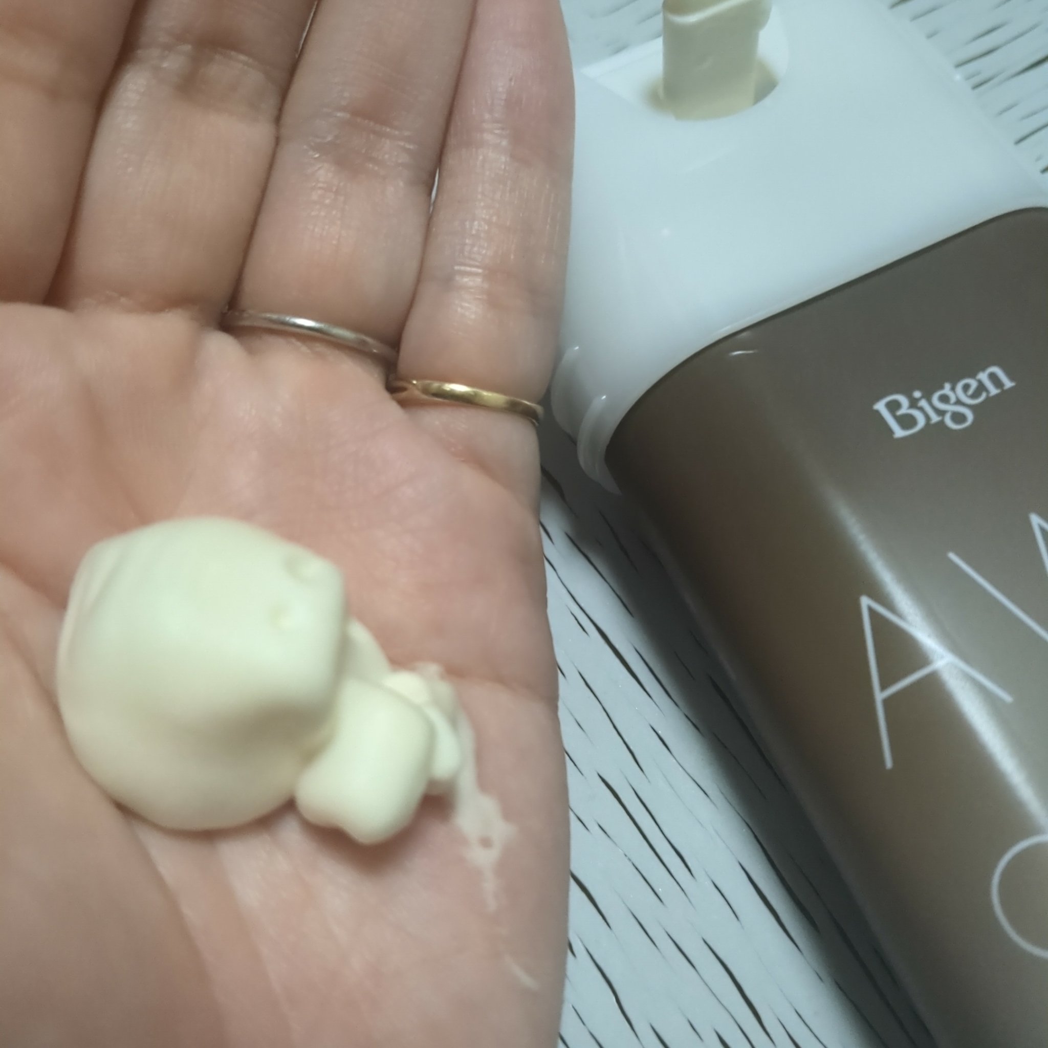 泡クリームカラー 5A ダークアッシュ/ビゲン/ヘアカラーを使ったクチコミ（2枚目）