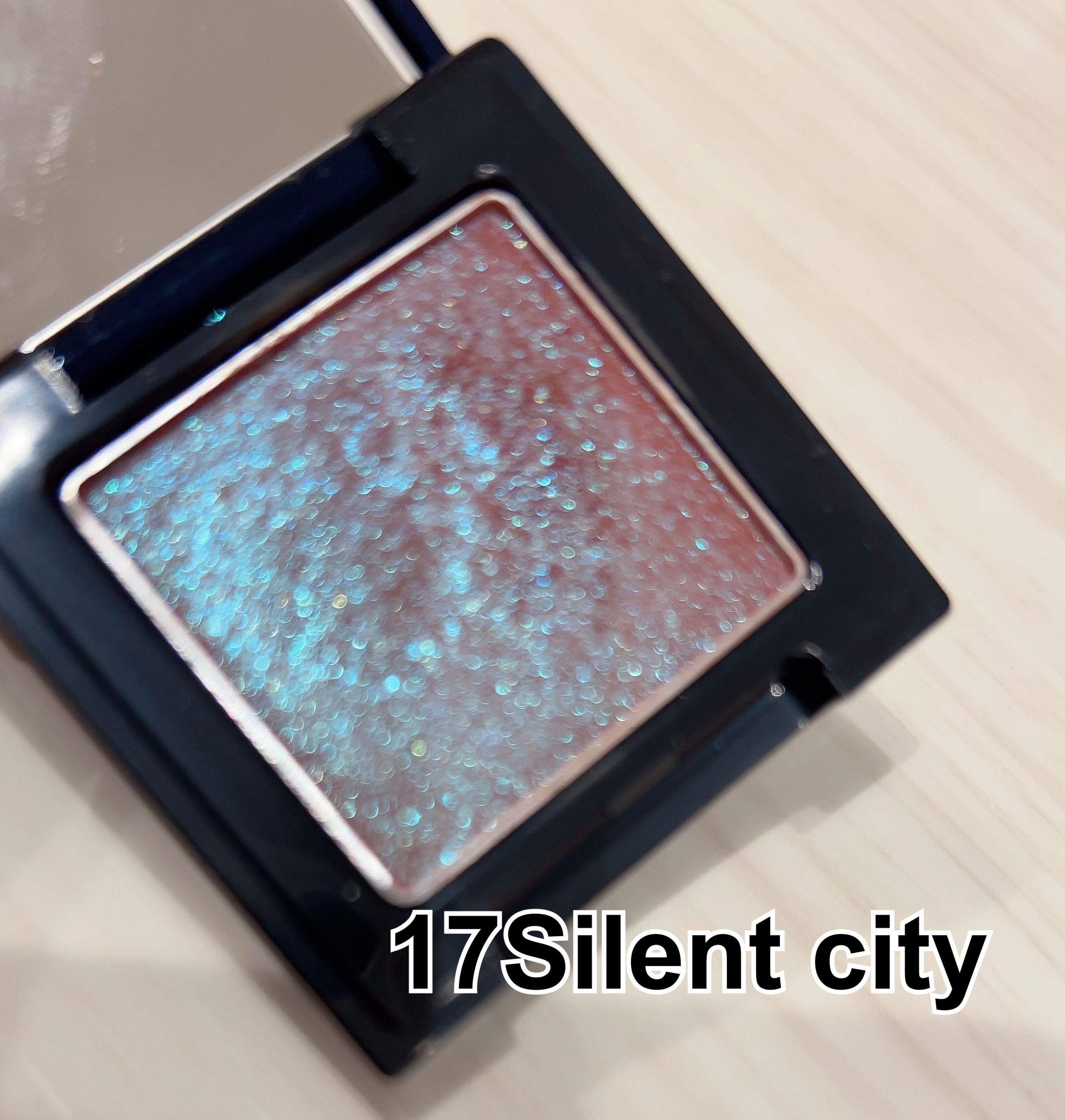 ラズル アイカラー 08 Disco ball/エレガンス ラズル /単色アイシャドウを使ったクチコミ（2枚目）