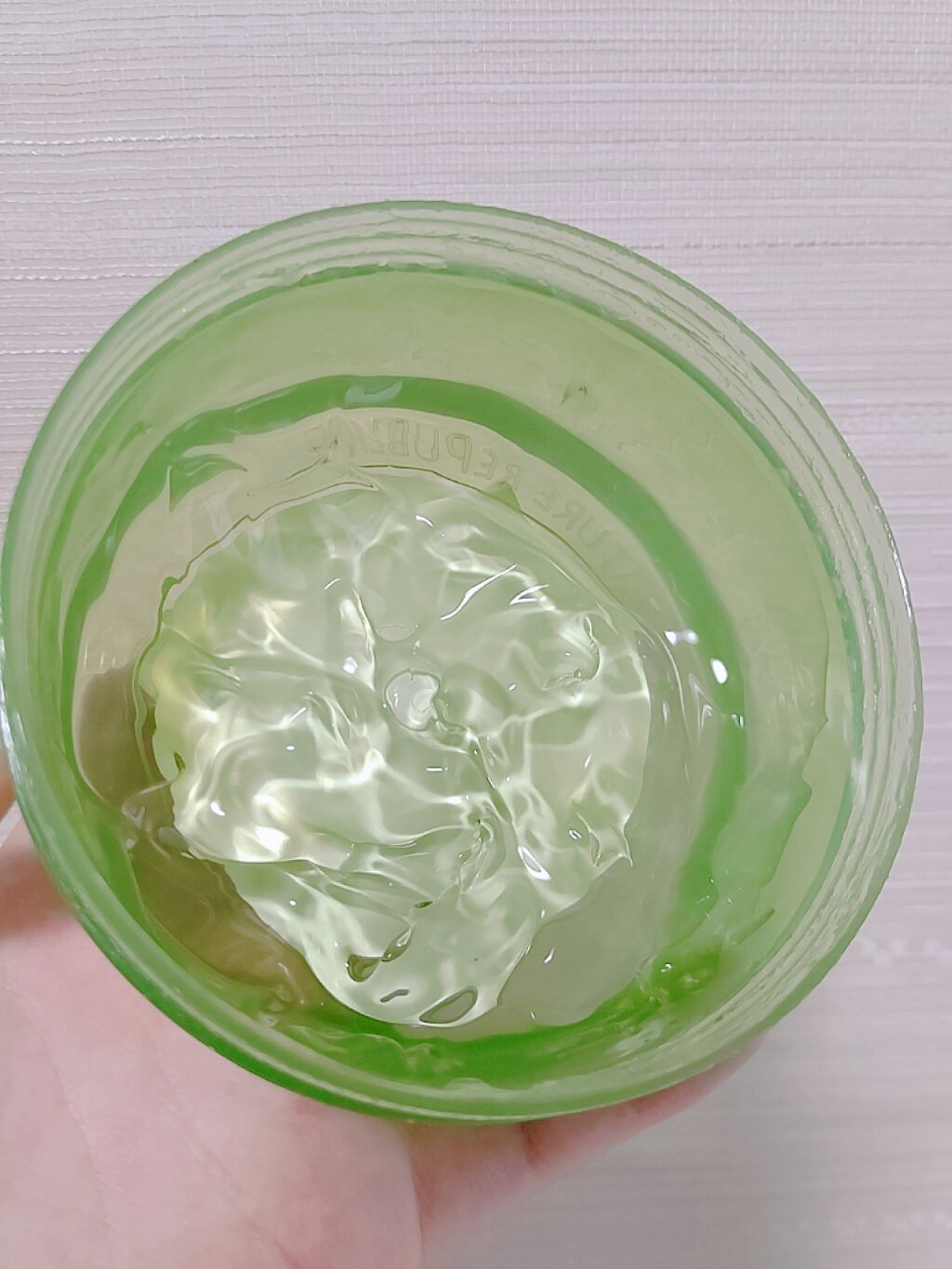 マイルド&モイスチャーアロエジェル/ネイチャーリパブリック/ボディローションを使ったクチコミ(2枚目)