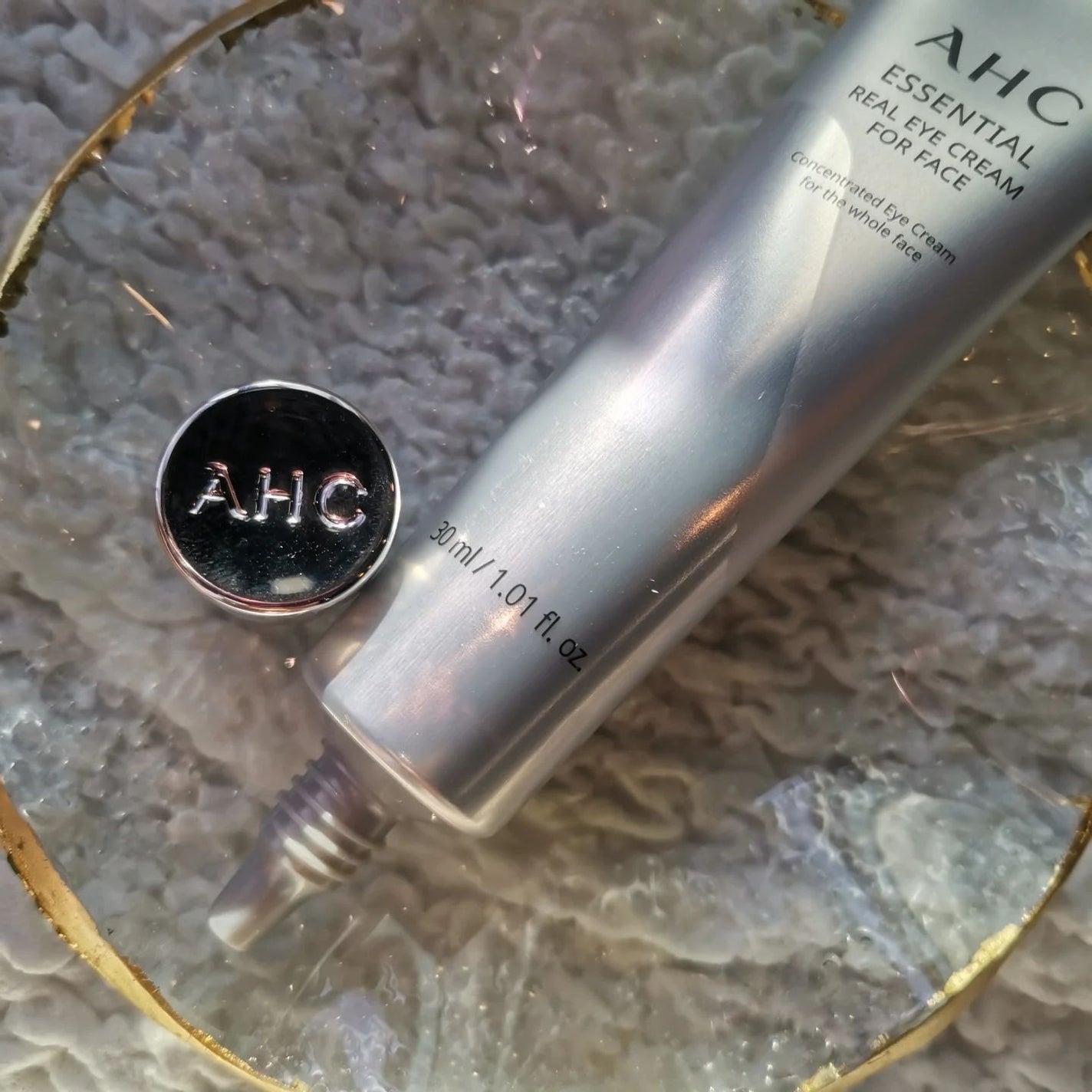 エッセンシャル リアル アイクリーム フォーフェイス/AHC/アイケア・アイクリームを使ったクチコミ(3枚目)