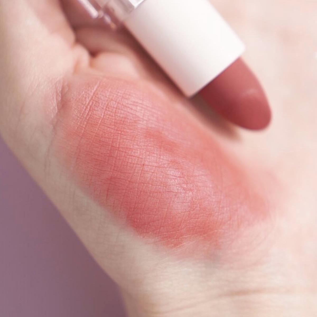 ベルベット ブラーリング マットスティック/wakemake/口紅を使ったクチコミ（2枚目）