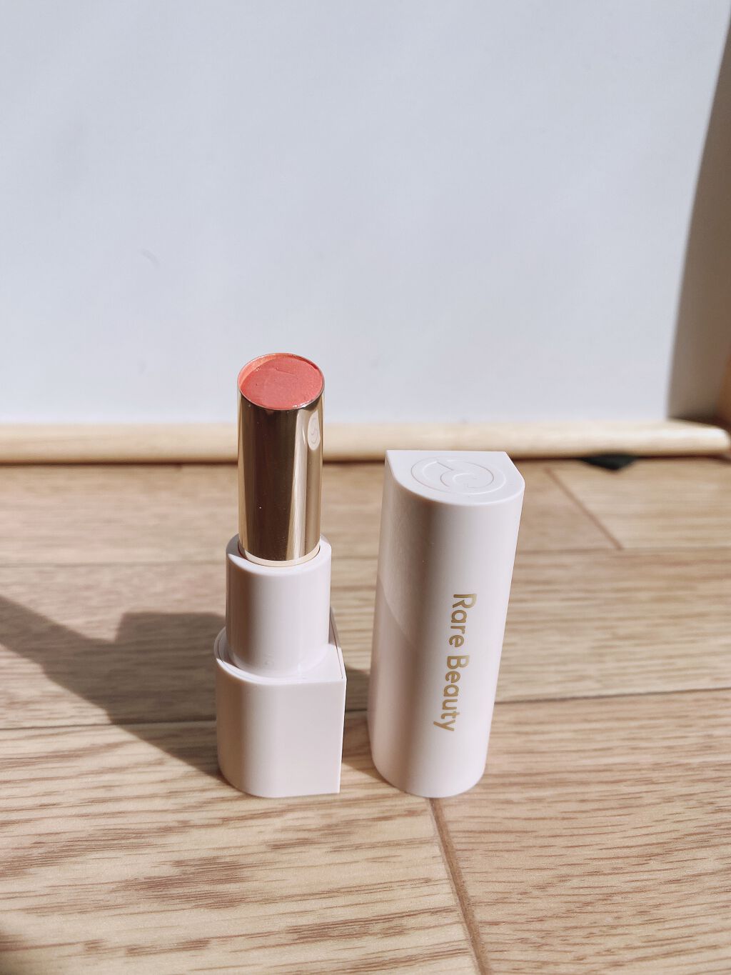 With Gratitude, Dewy Lip Balm/Rare Beauty/口紅を使ったクチコミ（2枚目）