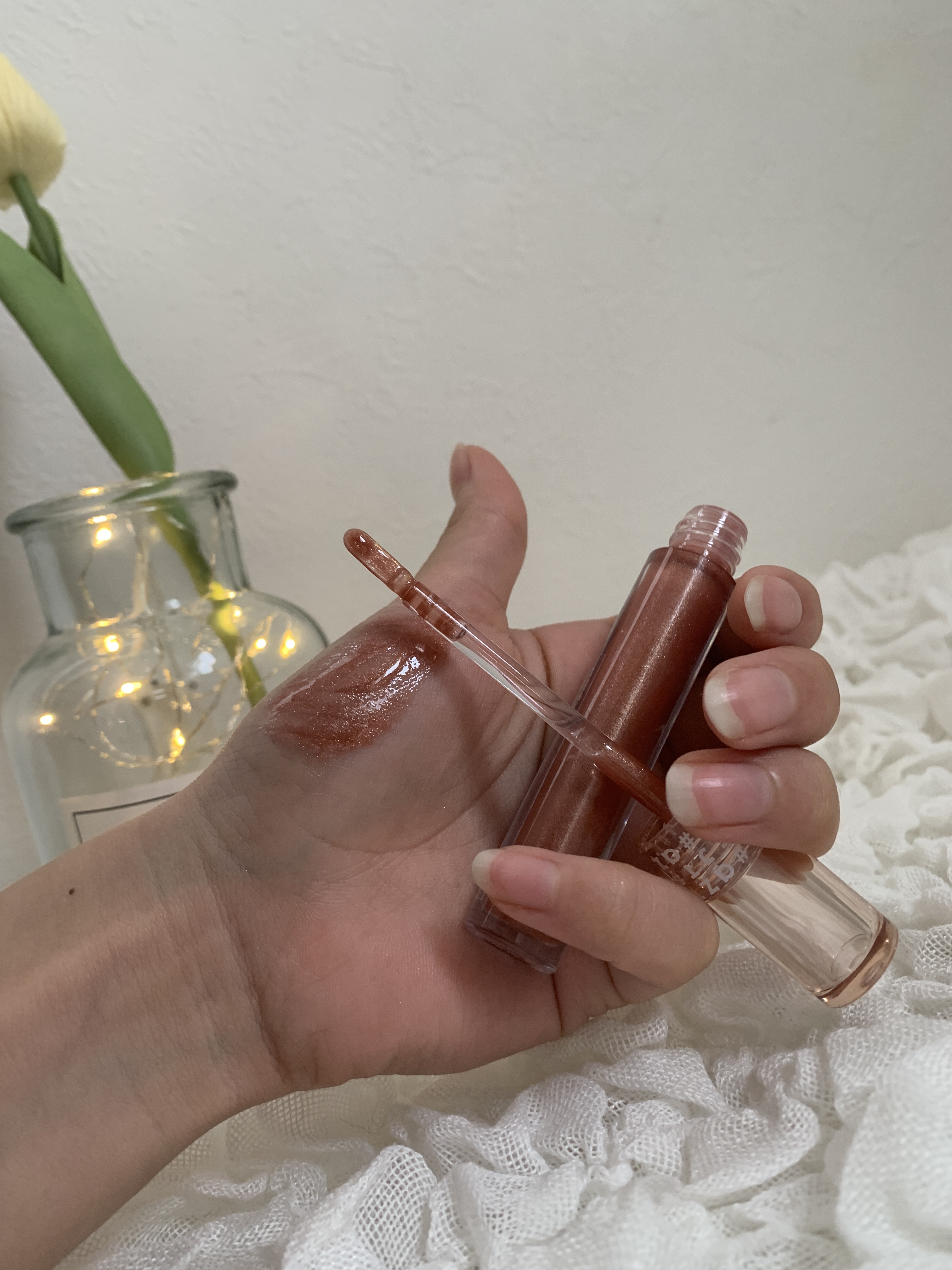 プランピングミコリップ 04 アンバーラピス/aZTK/リップグロスを使ったクチコミ（2枚目）