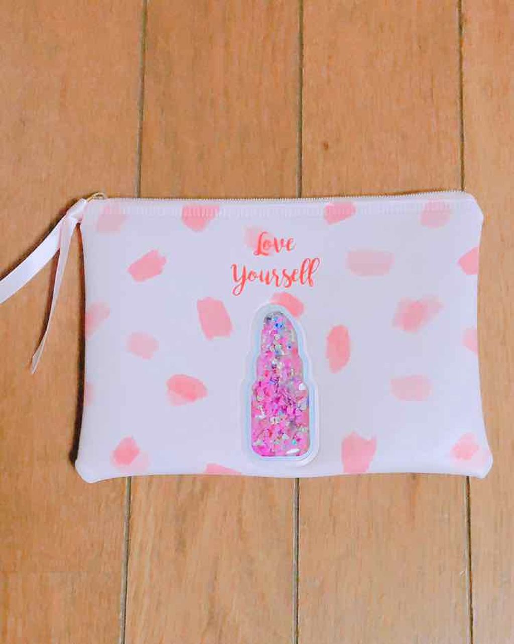 シャカシャカフラットポーチ DAISO