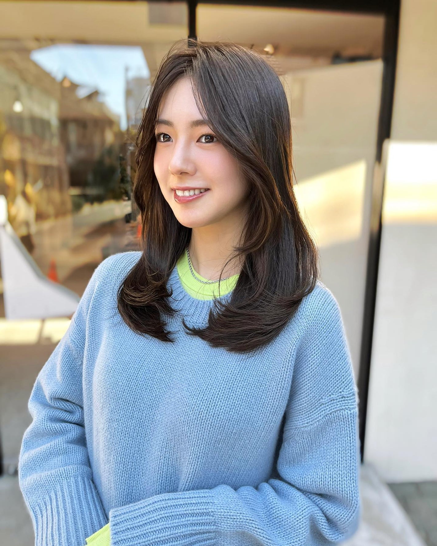 HARUNA on LIPS 「柔らかいレイヤースタイル🩵低めのお上品なスタイルです!🩵🩵カラ..」(2枚目)