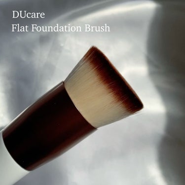 DUcare フラットファンデーションブラシのクチコミ「【動画付き】
＼ リキッドもパウダーも使える万能ブラシ ／
⁡
‪𓂃‬ ‪𓂃‬ ‪𓂃‬ ‪𓂃‬.....」（2枚目）