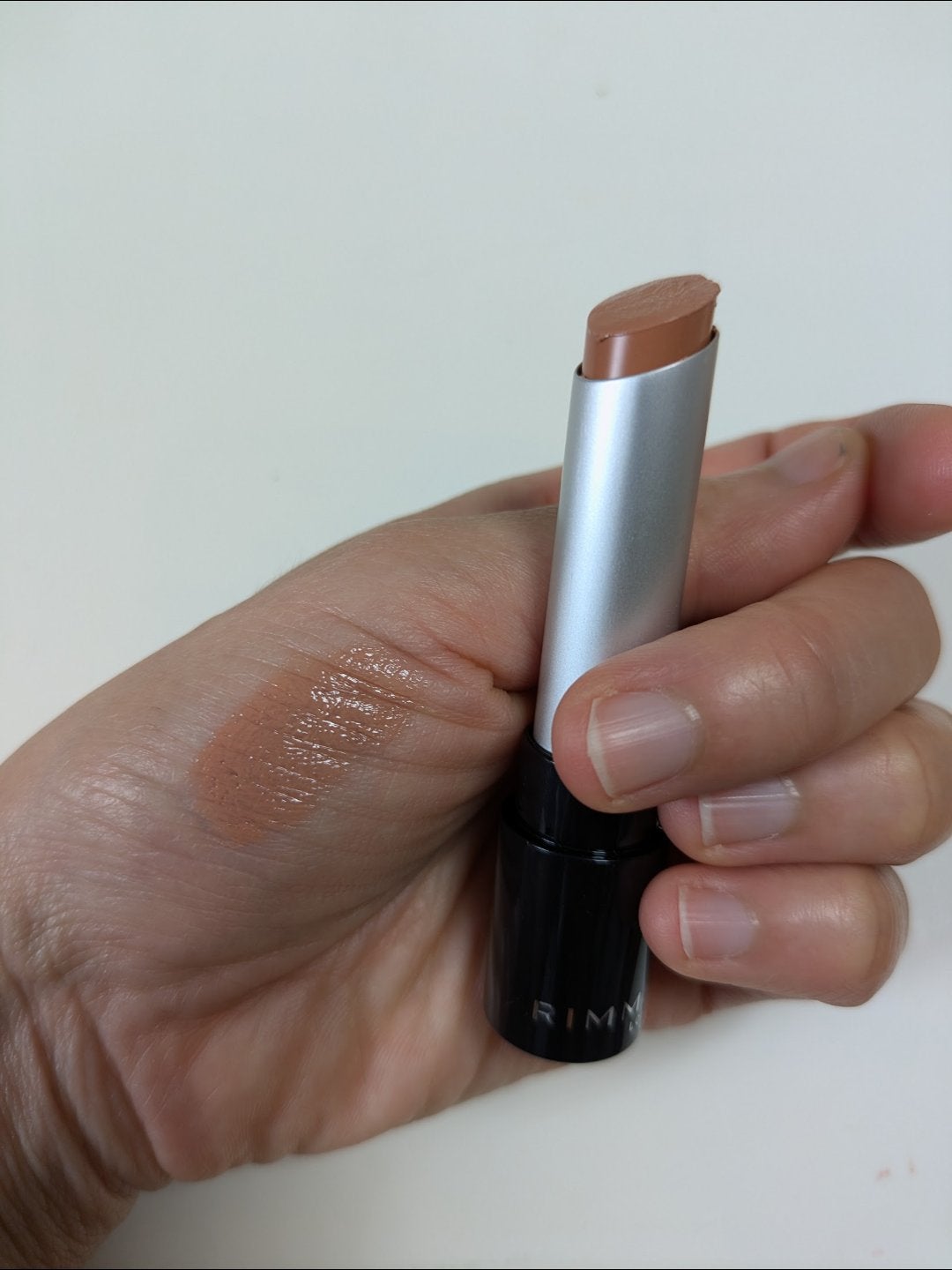 ラスティング フィニッシュ クリーミィモイスト リップスティック/リンメル ロンドン/口紅を使ったクチコミ(2枚目)