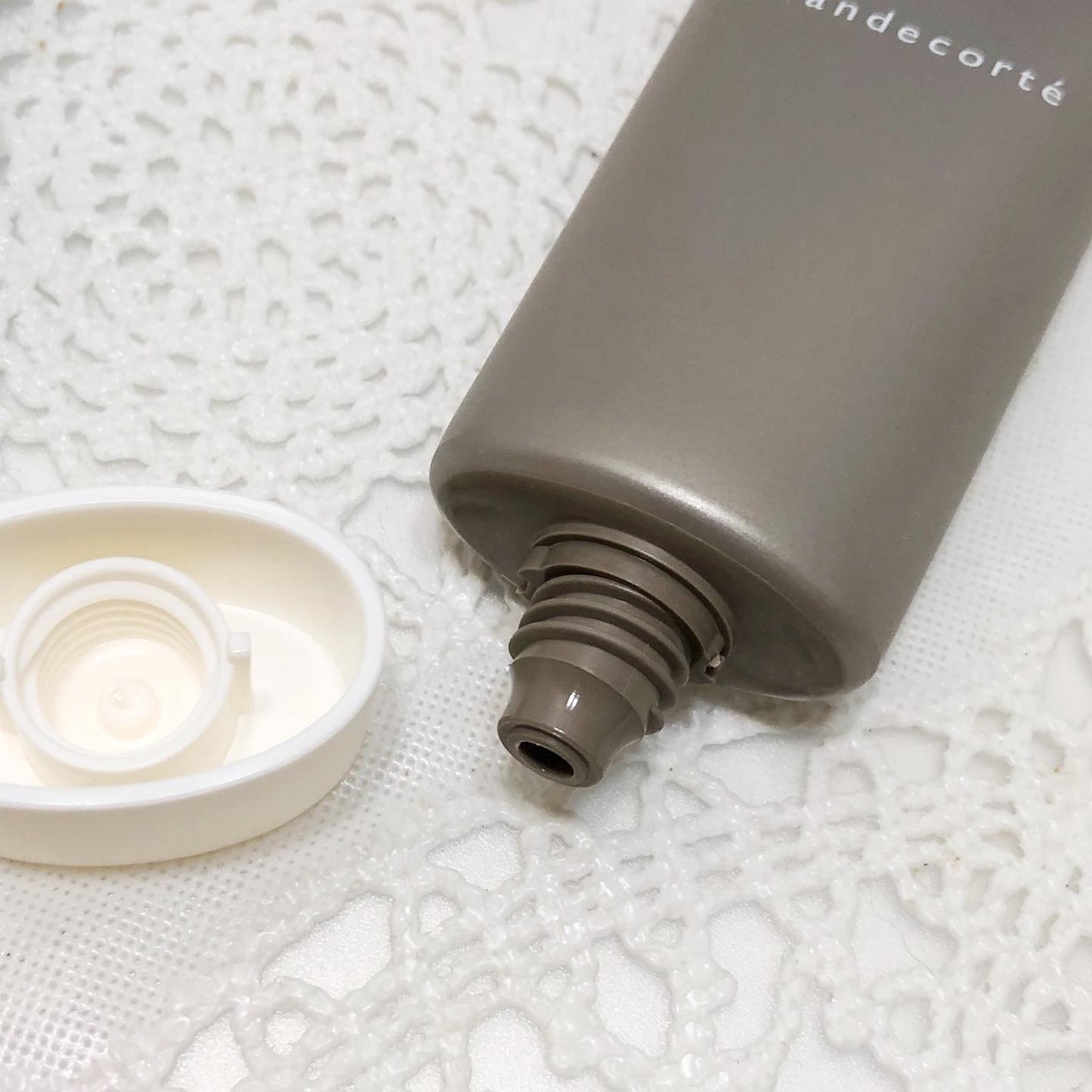 ハンデコルテ/キユートピア/ネック・デコルテケアを使ったクチコミ(4枚目)