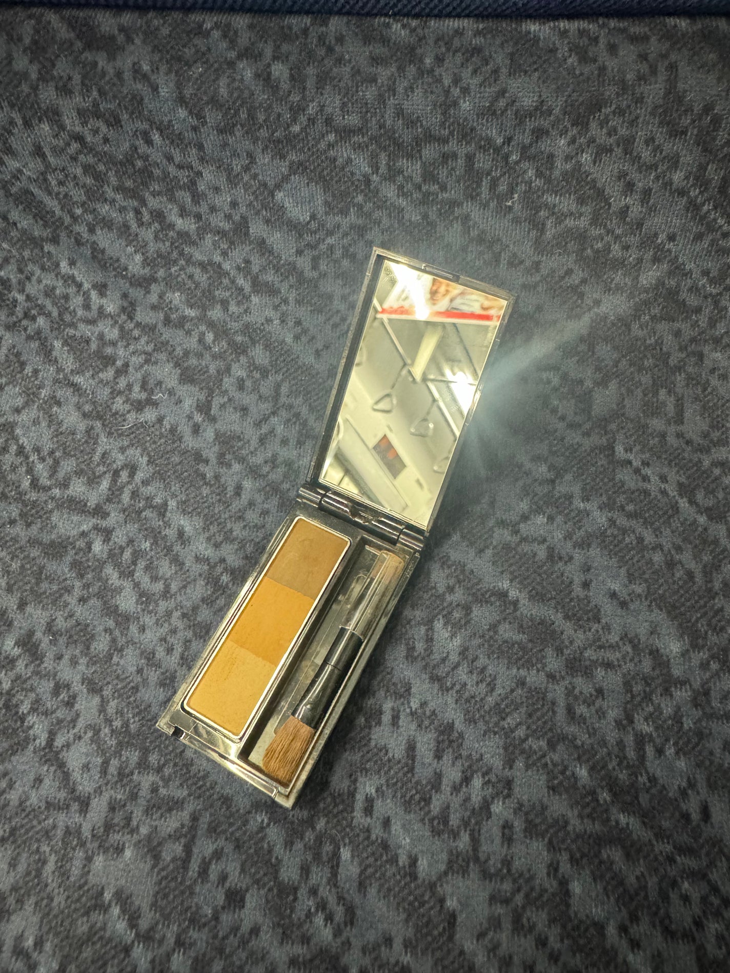 ケイト デザイニングアイブロウ3D/KATE/パウダーアイブロウを使ったクチコミ(4枚目)