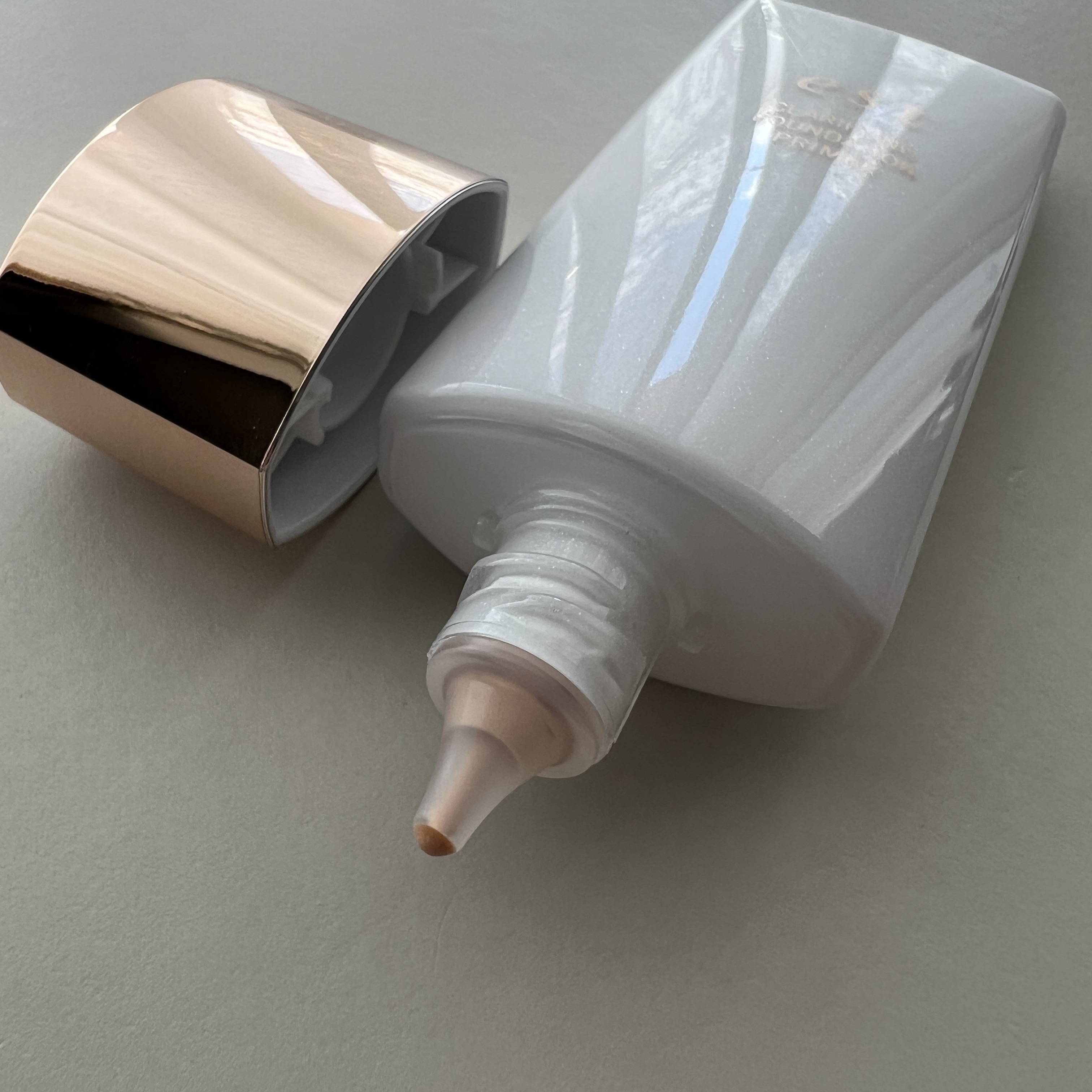 ラスティング クラリティ ルースパウダー/est/ルースパウダーを使ったクチコミ（2枚目）