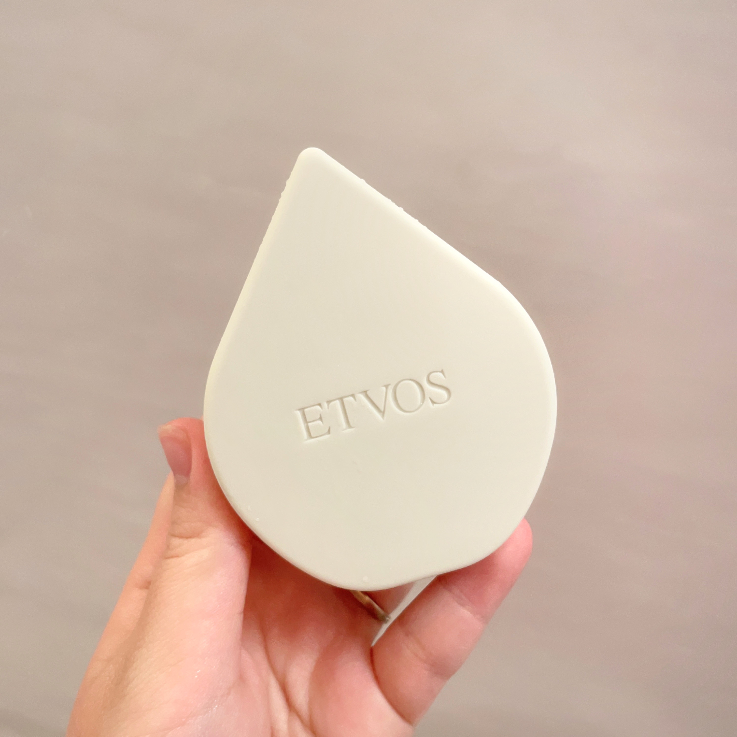 リラクシングマッサージブラシ/エトヴォス/スカルプブラシを使ったクチコミ（2枚目）